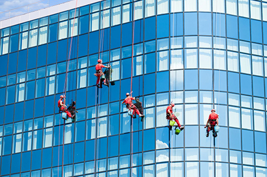 Vệ Sinh Kính Mặt Ngoài