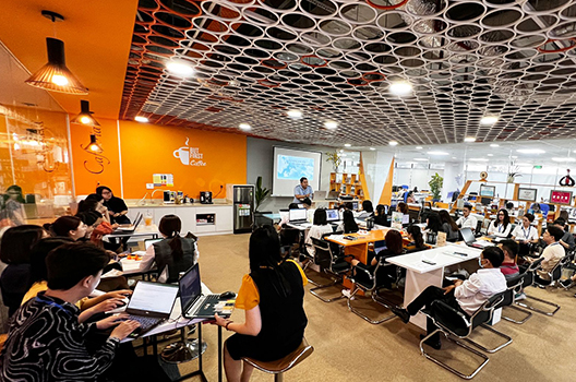 Care Việt Nam Tổ Chức Đào Tạo Nâng Cao Kỹ Năng Giao Tiếp Và Làm Việc Nhóm Hiệu Quả