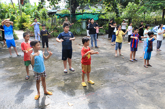 Trao Tặng Thương Yêu – Góp Đầy Hạnh Phúc