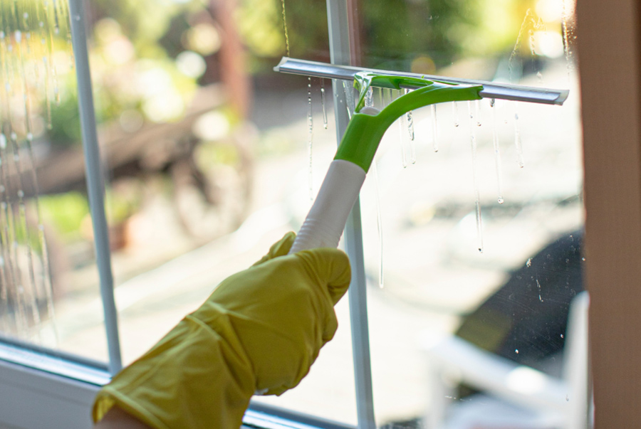 gạt k&iacute;nh theo chiều dọc