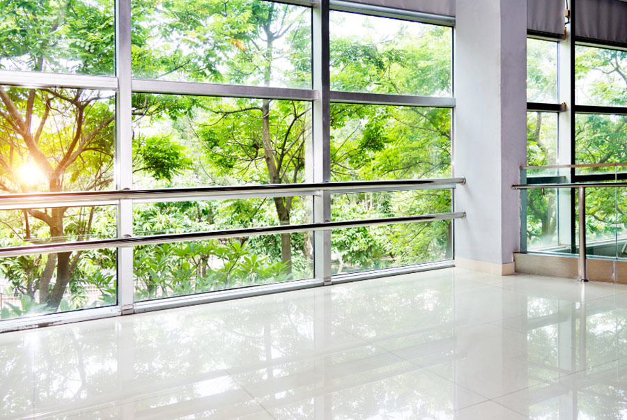 vệ sinh k&iacute;nh - bề mặt k&iacute;nh